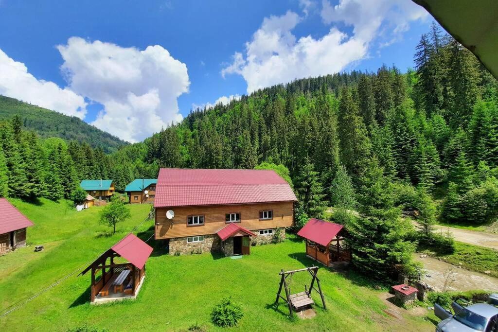 Студіо Номер 5 Садиба У Ані Synevyrsʼka Polyana Exterior foto