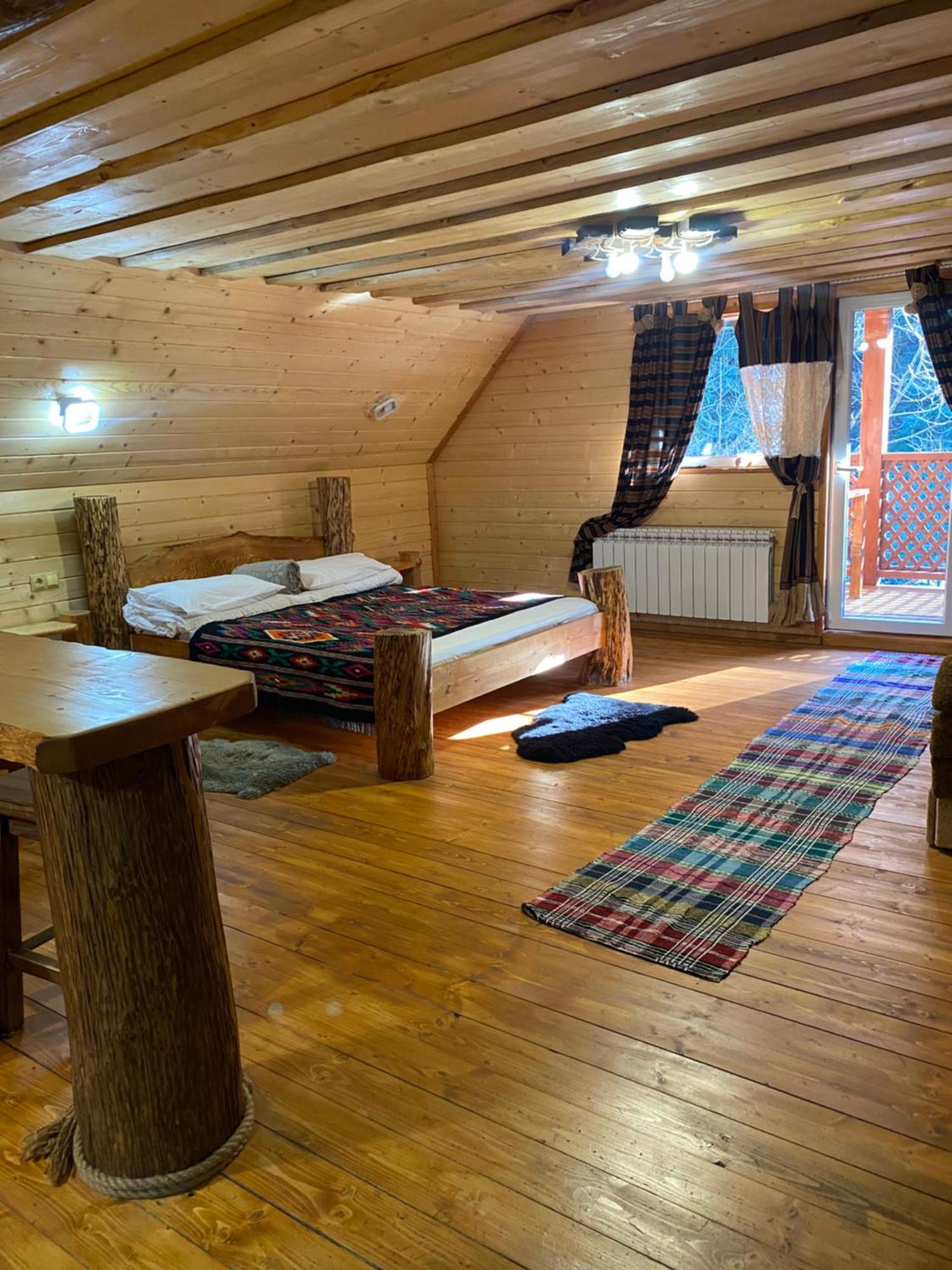 Студіо Номер 5 Садиба У Ані Synevyrsʼka Polyana Exterior foto